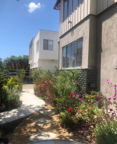 Foto del edificio - 1037 N Gardner St