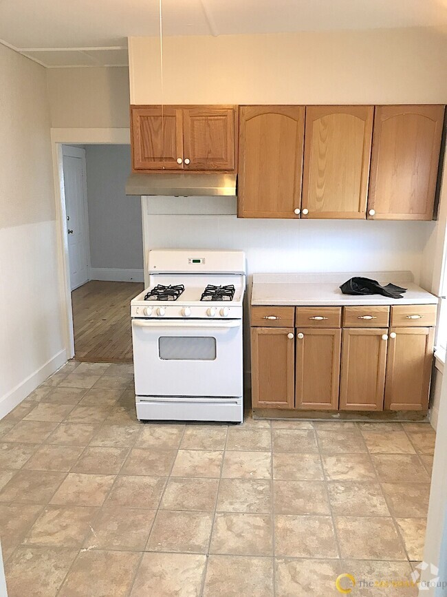 Building Photo - 16 Pinkham Pl