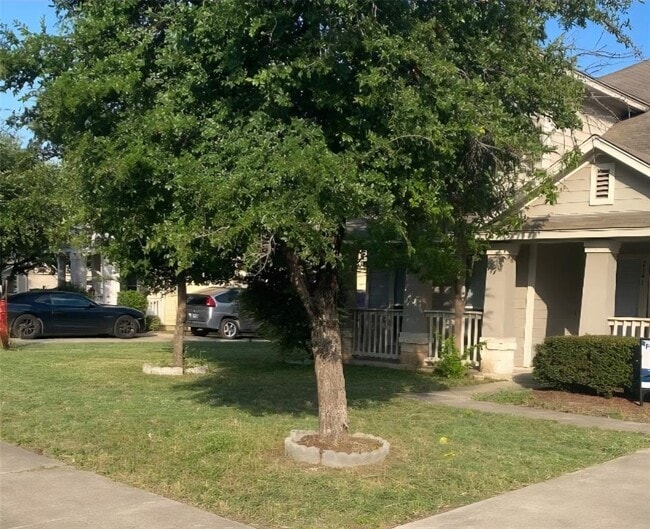 Building Photo - 2341 Bluffstone Dr