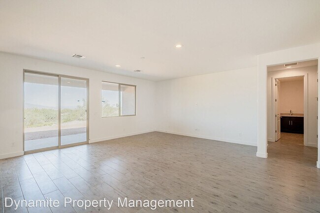 Foto del edificio - 3 br, 2 bath House - 8102 W Taylor Court