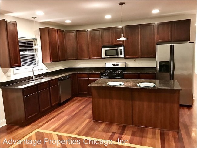 Building Photo - 3 br, 2 bath Apartment - 548 E 50th Street