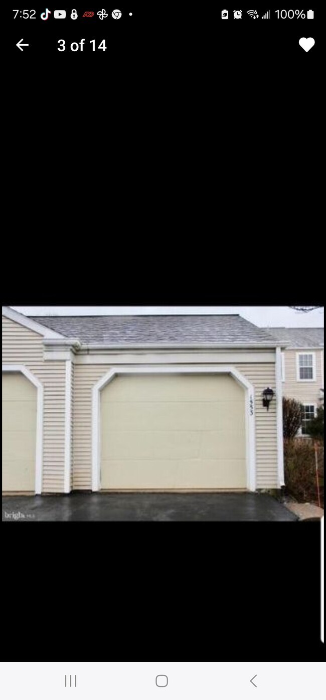 Foto del edificio - 1553 Cambridge Ct