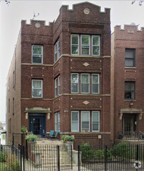 Building Photo - 4335 N Sacramento Ave