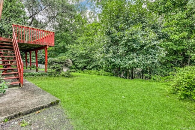 Building Photo - 20 Riverglen Dr