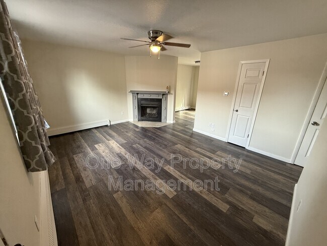 Foto del edificio - 824 37th Ave Ct