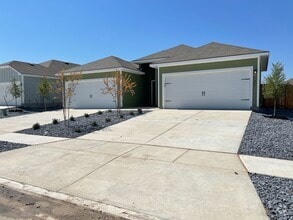 Building Photo - 625 Heathers Wy