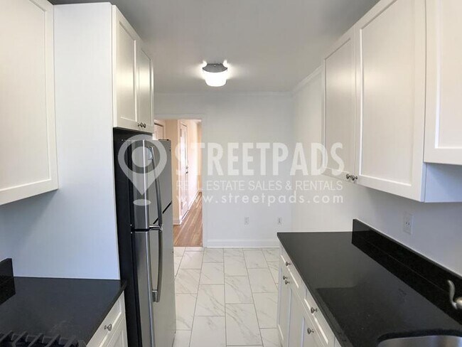 Foto del edificio - 1 bedroom in Brookline MA 02446