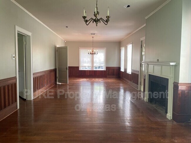 Foto del edificio - 1307 W Lake Dr