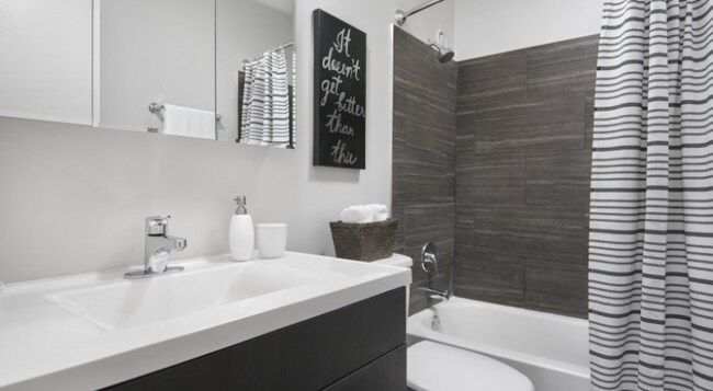 Foto del edificio - 5 E Delaware Pl