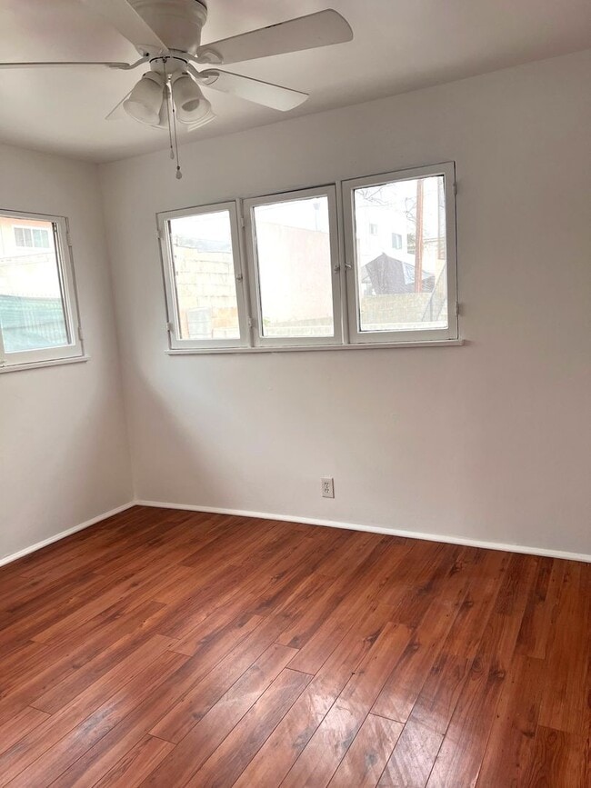 Foto del edificio - 14841 Sylvan St