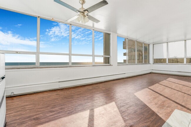 Foto del edificio - 6171 N Sheridan Rd