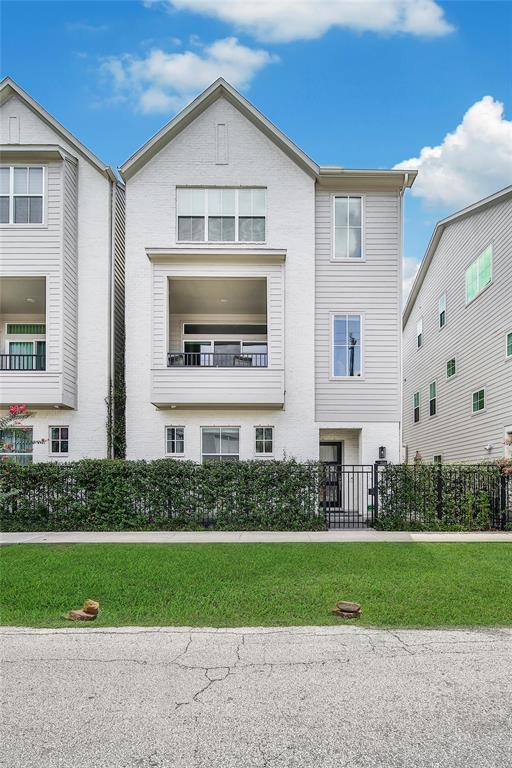 Foto principal - 806 Detering St