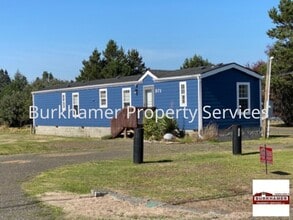 Building Photo - 571 S Forrest St