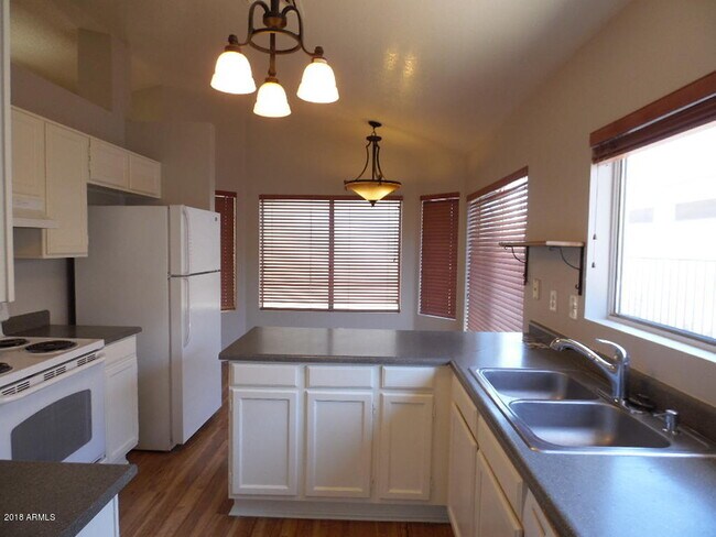 Foto del edificio - 8664 N 107th Dr