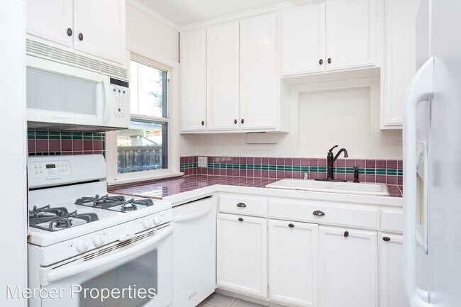 Building Photo - 2 br, 1 bath House - 3848 Monroe Ave