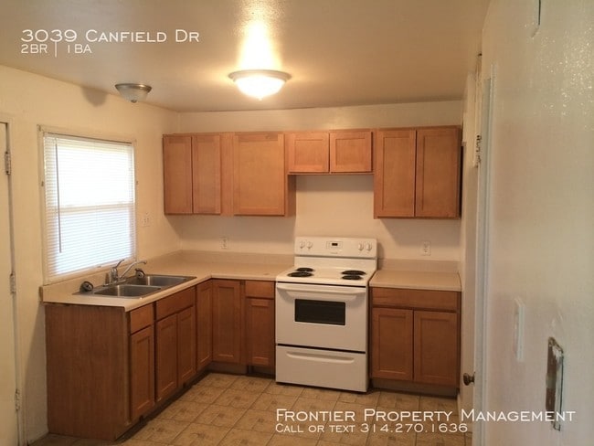 Building Photo - 3039 Canfield Dr