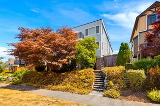 Building Photo - 2316 44th Ave SW