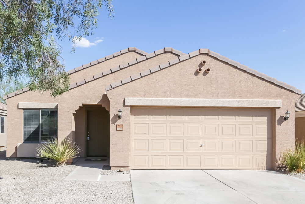 Primary Photo - 16015 W Sierra St