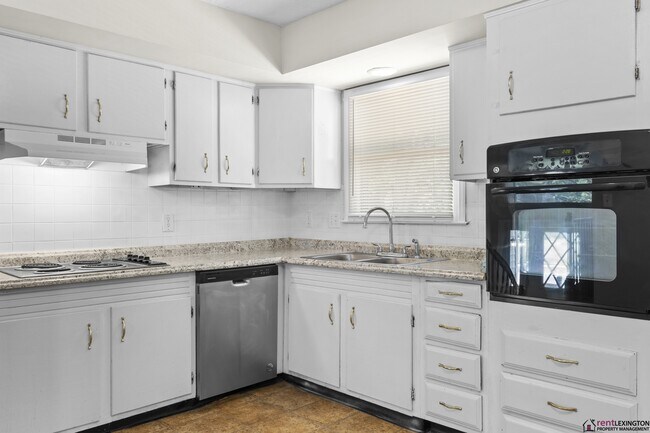 Foto del edificio - 3330 Tisdale Dr