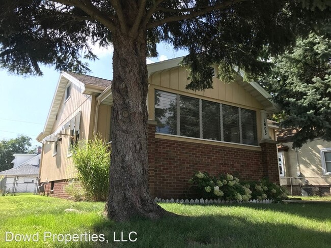 Building Photo - 2 br, 1 bath House - 1605 S. Center Street