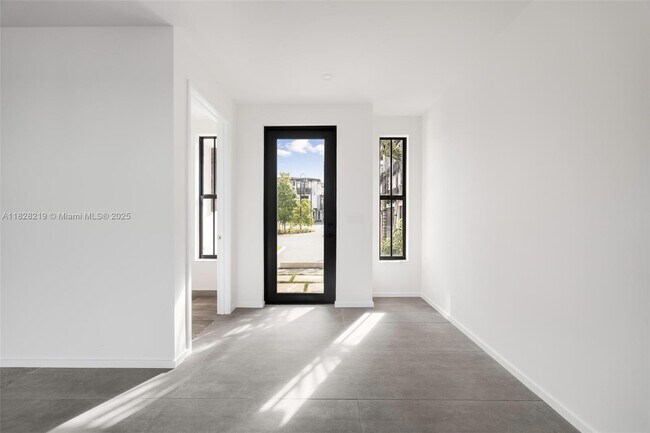 Building Photo - 7510 SW 100th St