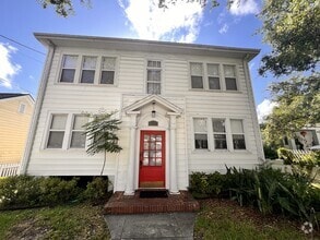 Building Photo - 617 N Hyer Ave
