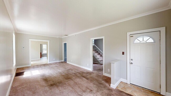 Foto del edificio - Spacious 3 Bedroom Home for Rent Near Downtown Toledo