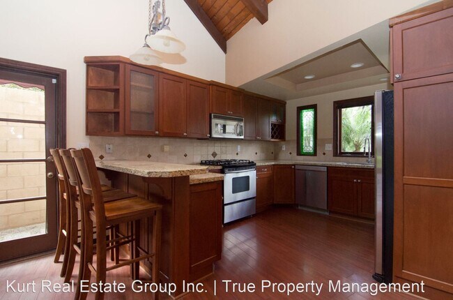 Building Photo - 3 br, 2 bath House - 2166 Pacific Ave