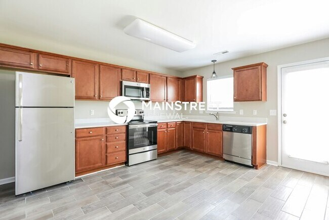 Building Photo - 3 Bedroom Pet-Friendly Home in Clemmons, NC with Main Street Renewal