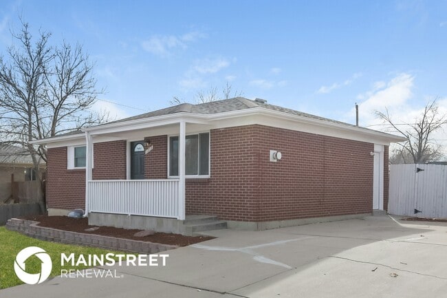 Building Photo - 11829 Lavinia Ln