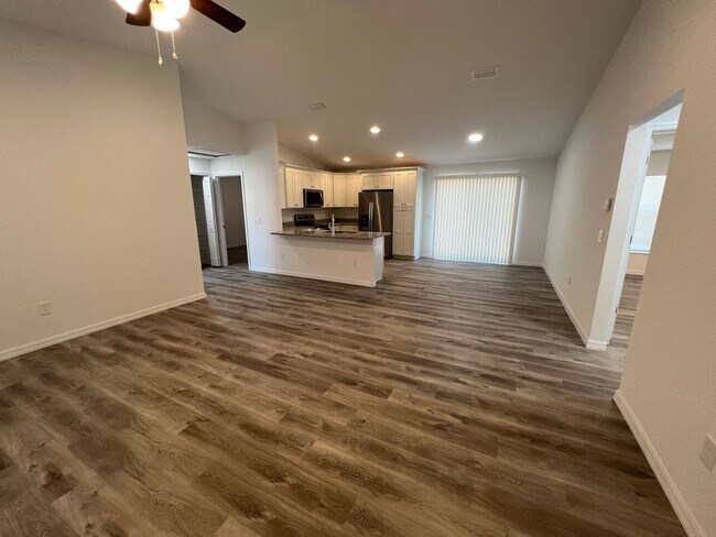 Foto del edificio - 3 BD/2BA Home in Beautiful Ocklawaha!!! 2 ...