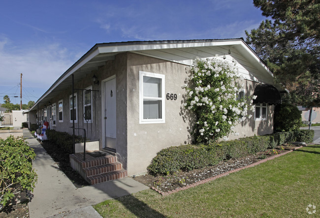 Foto del edificio - Civic Center Apartments