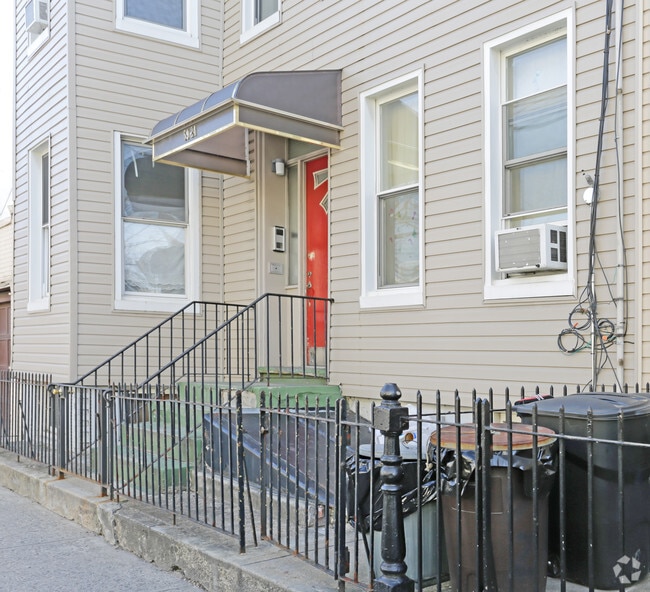 Building Photo - 5924 67th Ave