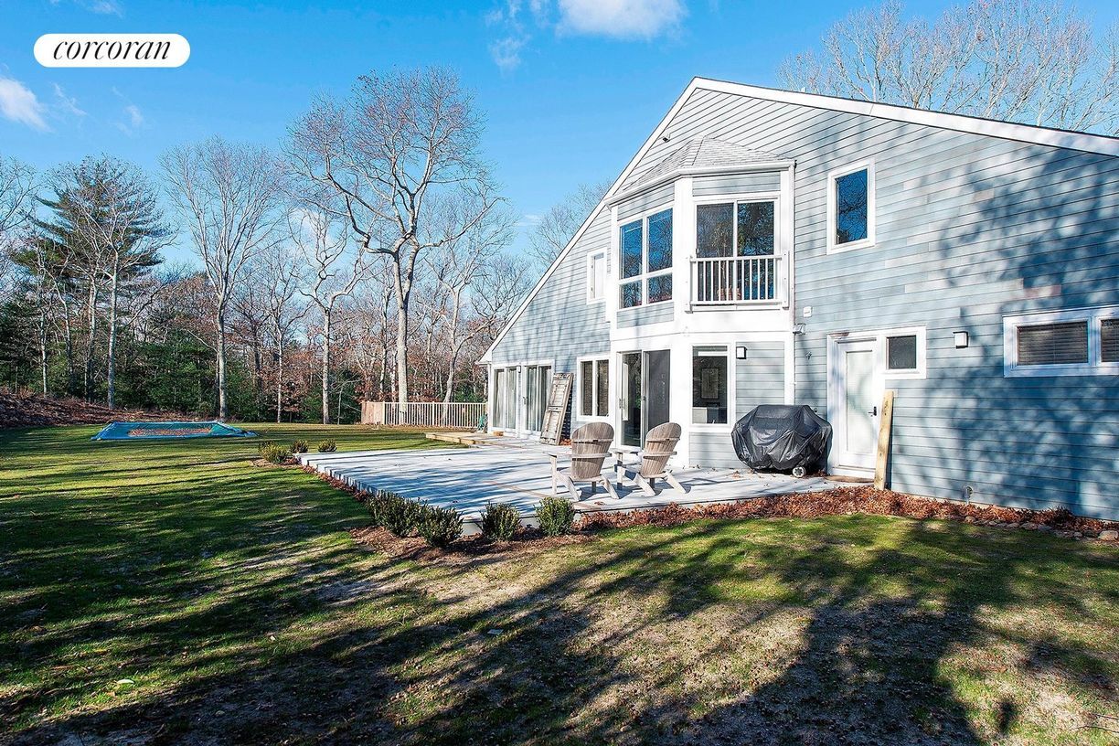 723 Hands Creek Rd, East Hampton, NY 11937 House Rental in East