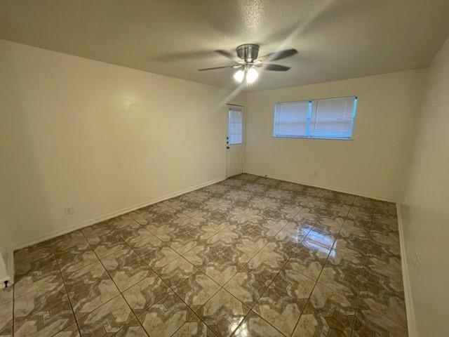 Building Photo - 756 E Pecan St