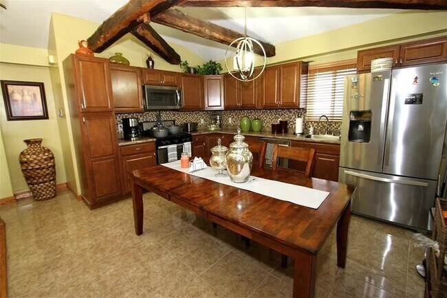 Foto del edificio - 56 Crescent Ave