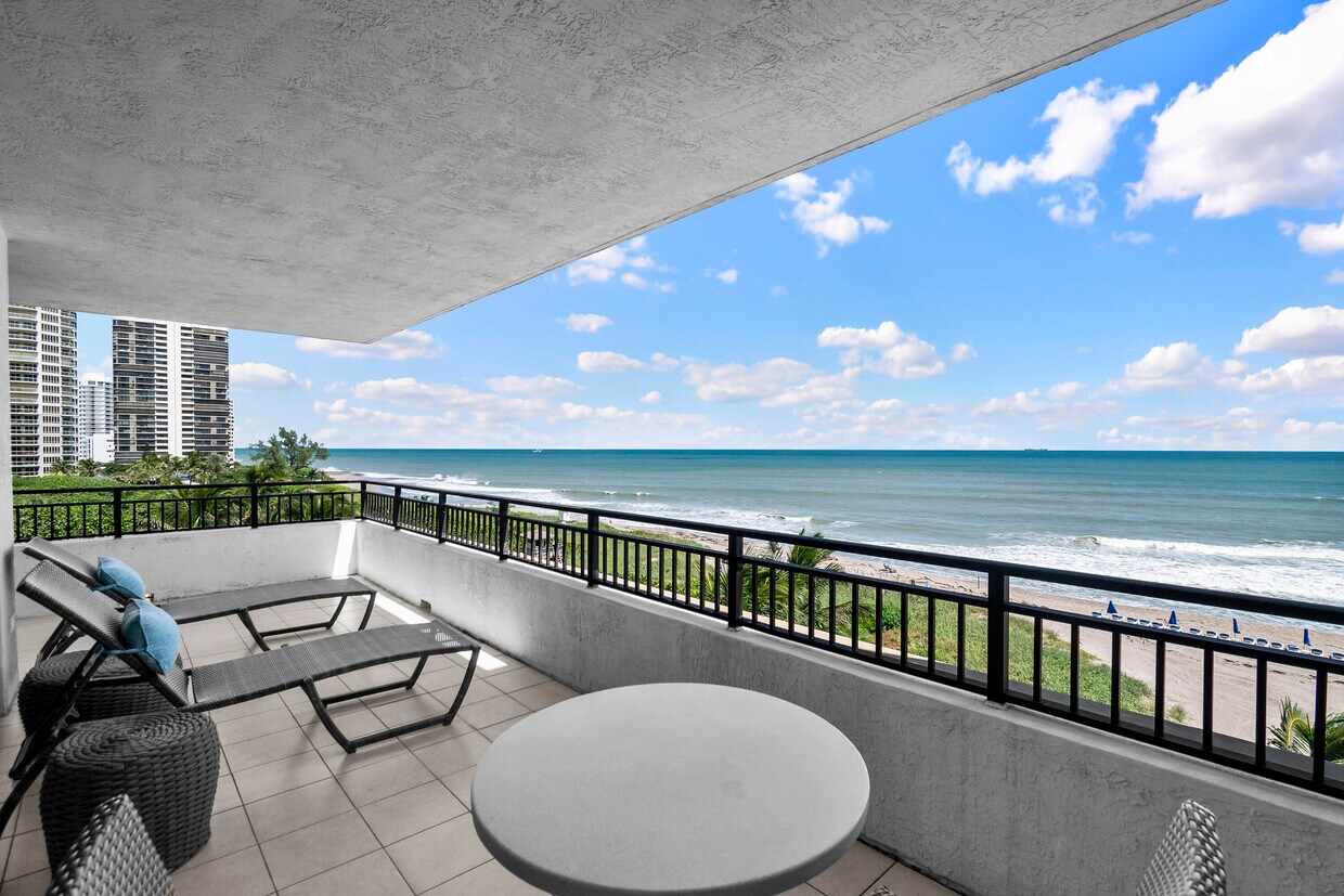 Primary Photo - 3800 N Ocean Dr