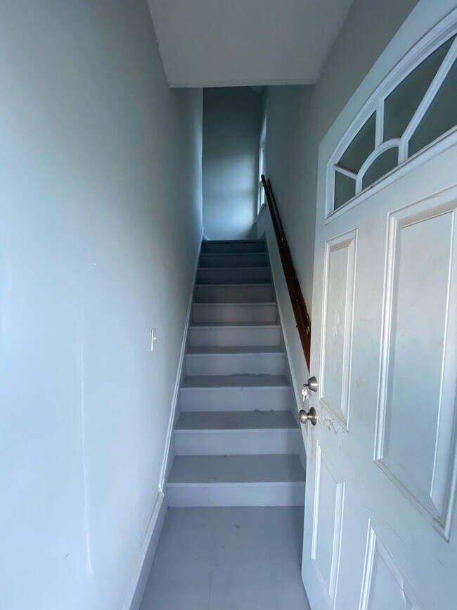 Foto del edificio - 2 Bedroom Duplex