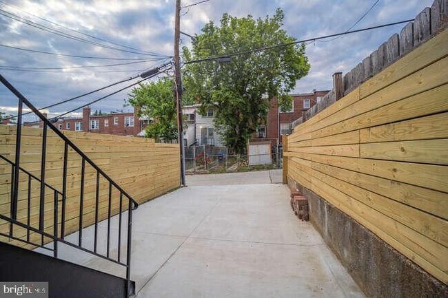 Foto del edificio - 1632 Ridge Pl SE