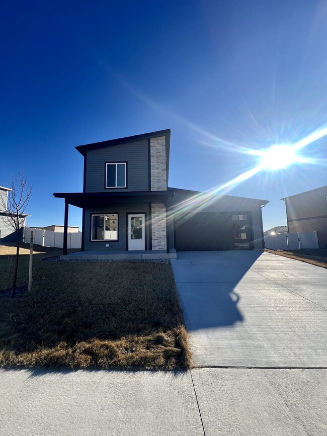 Building Photo - 1619 Carol Ann Wy