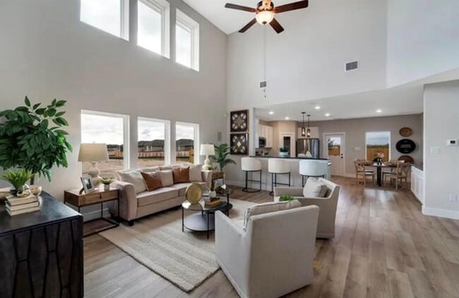 Foto del edificio - 2363 Ridgewood Dr