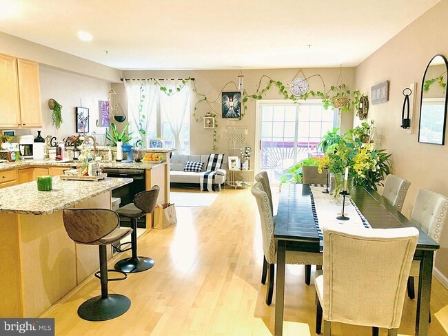 Foto del edificio - 13853 Bailiwick Terrace