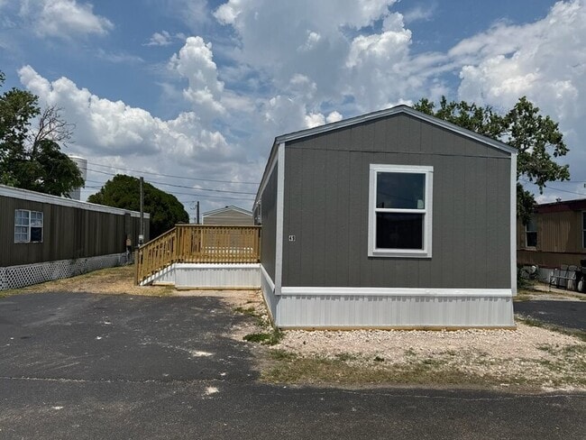 Building Photo - 2130 Rand Morgan Rd