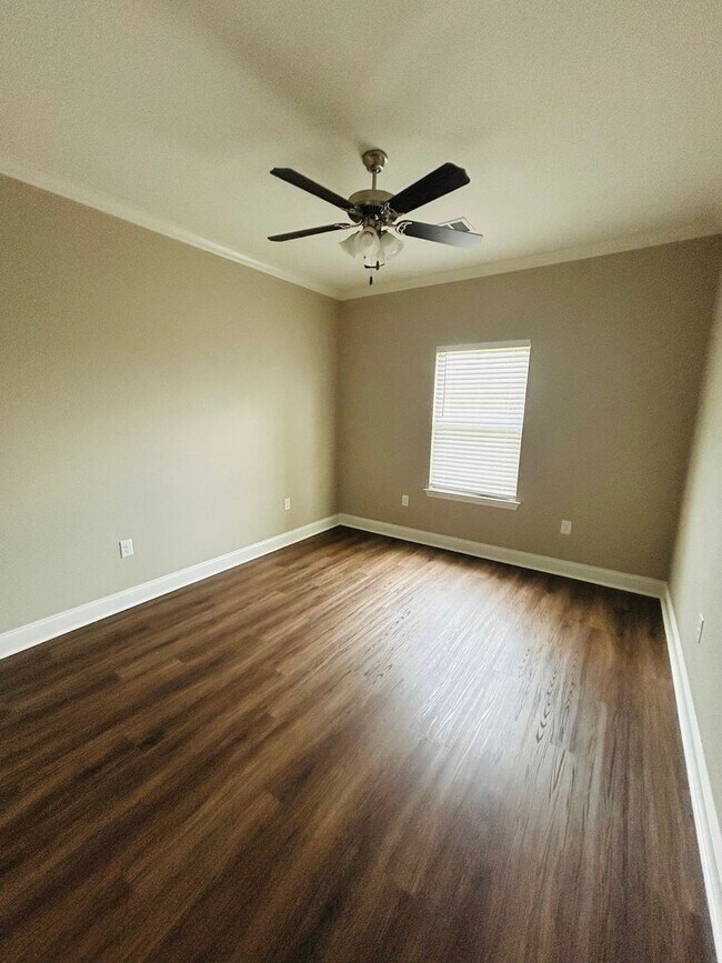 Building Photo - 10032 Braided Briar Ln