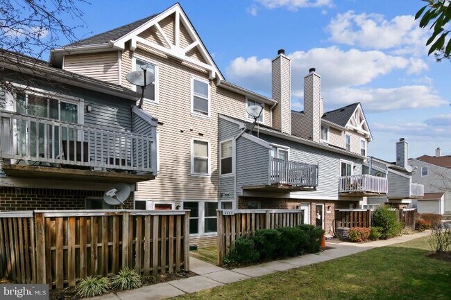 Foto del edificio - 4463 Pembrook Village Dr