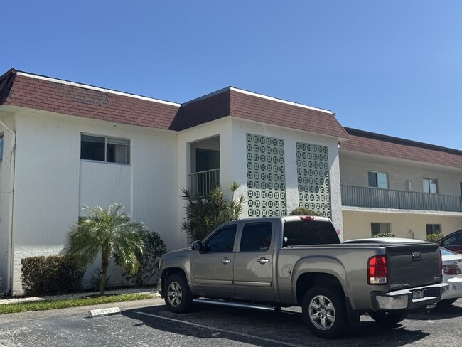 Building Photo - 3602 Beneva Rd