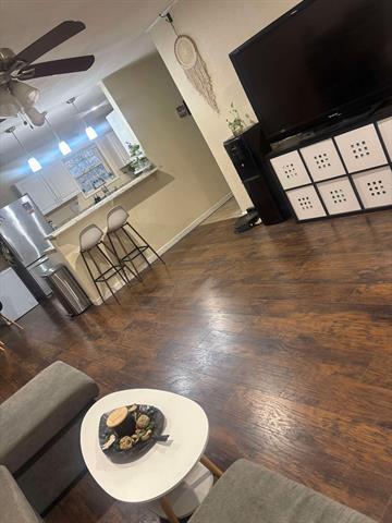 Foto del edificio - 1477 Woodland Dr