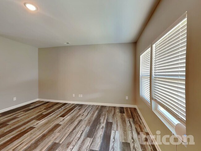 Foto del edificio - 166 Oak Creek Rd