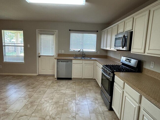 Foto del edificio - 907 Wild Cotton Rd