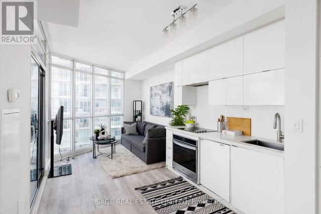 Building Photo - 21 Iceboat Terr